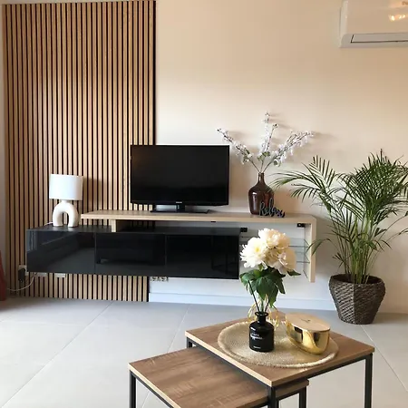 Joy At Apartment *